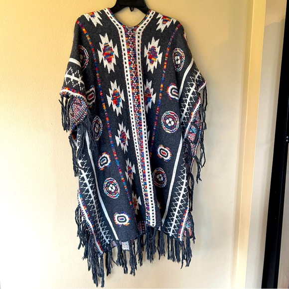 Hipster Row Fringe Cardigan - One Size - Picture 13 of 14